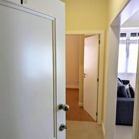 Charming Center In Funchal - Perfect For Short Vacations